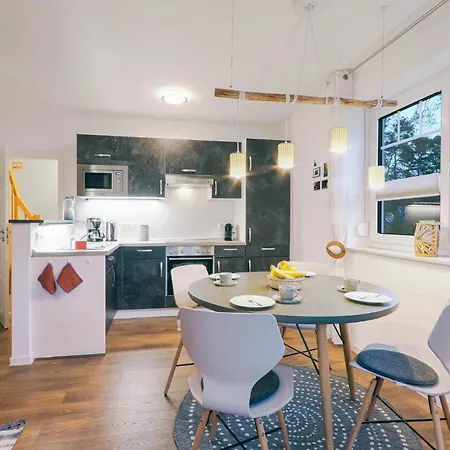 Reetdachhaus 11 Auf Usedom Holiday home Kutzow